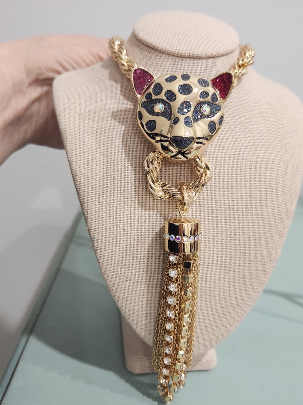 NWT Betsey Johnson Gold-Tone Leopard Head Tassel Pendant Necklace 18" Drop